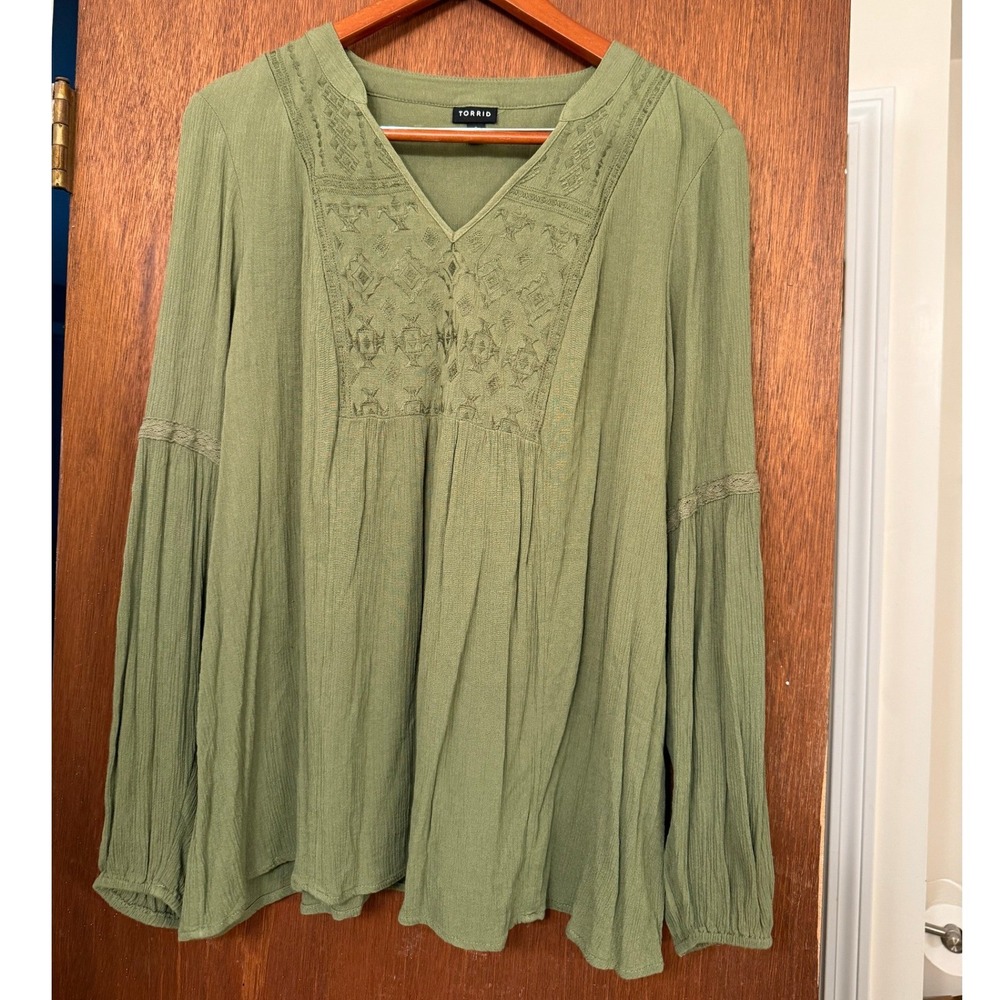 Torrid Olive Green Embroidered Crinkle Gauze Peasant Blouse Top Size 0 L XL